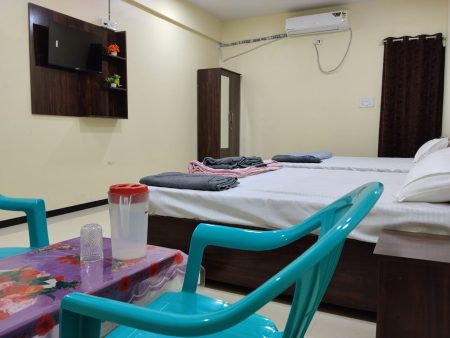 aapkaujjain homestay 2